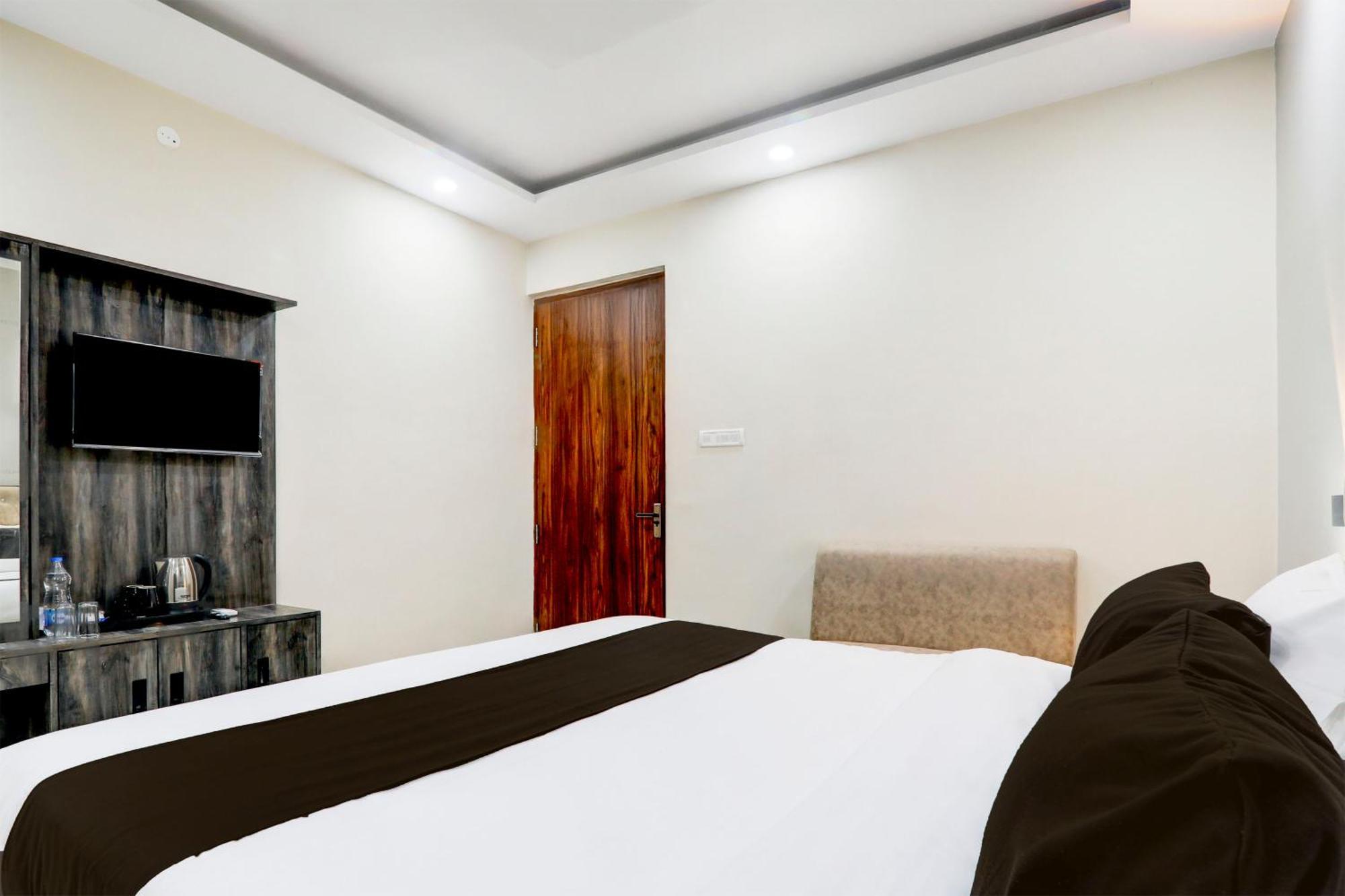 Super Townhouse Gls International Lucknow Exterior foto