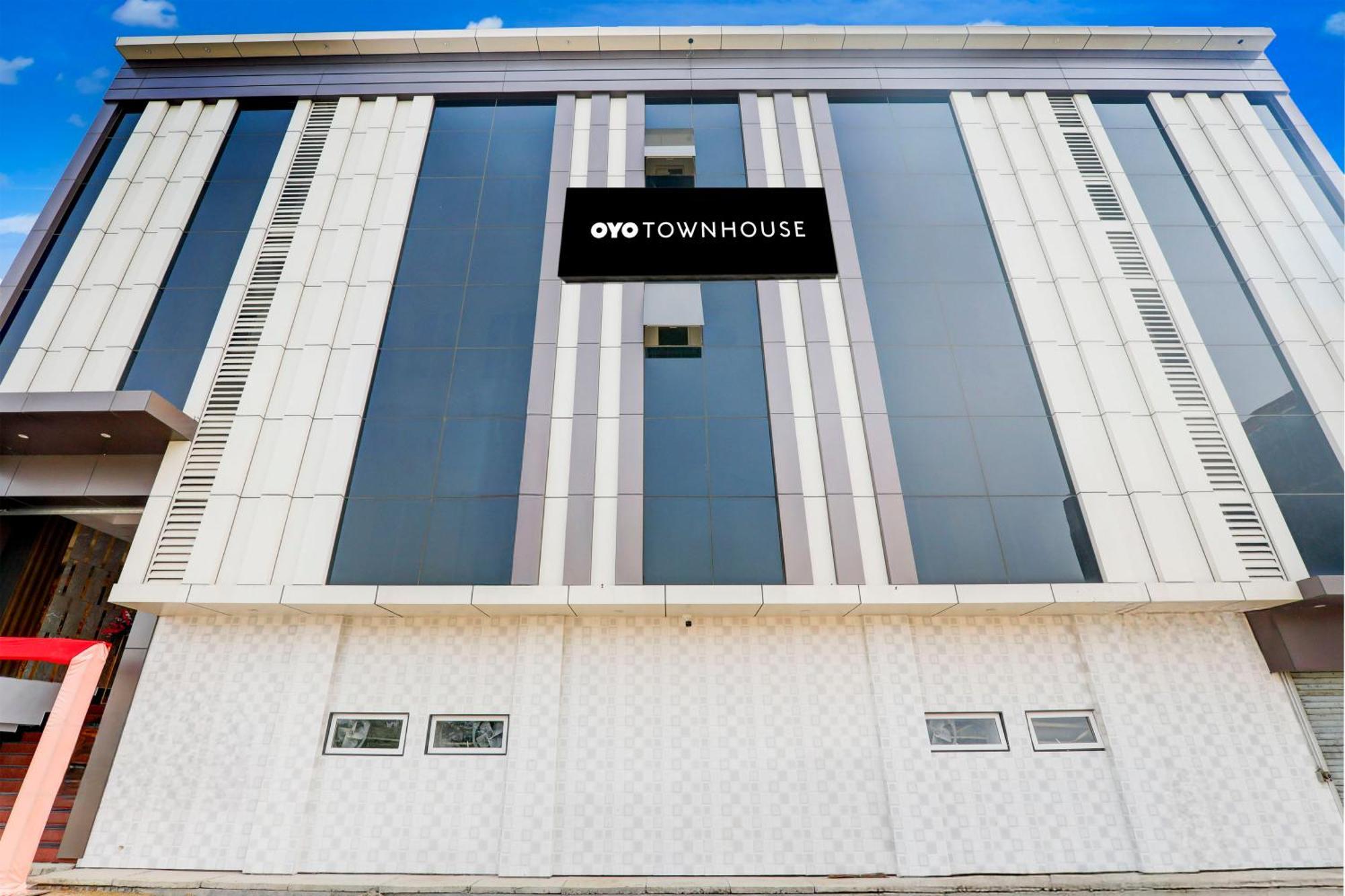 Super Townhouse Gls International Lucknow Exterior foto