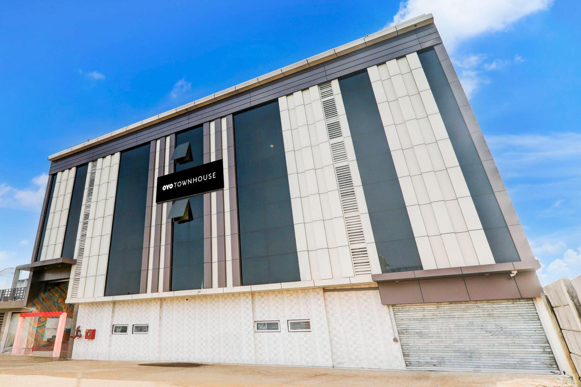 Super Townhouse Gls International Lucknow Exterior foto